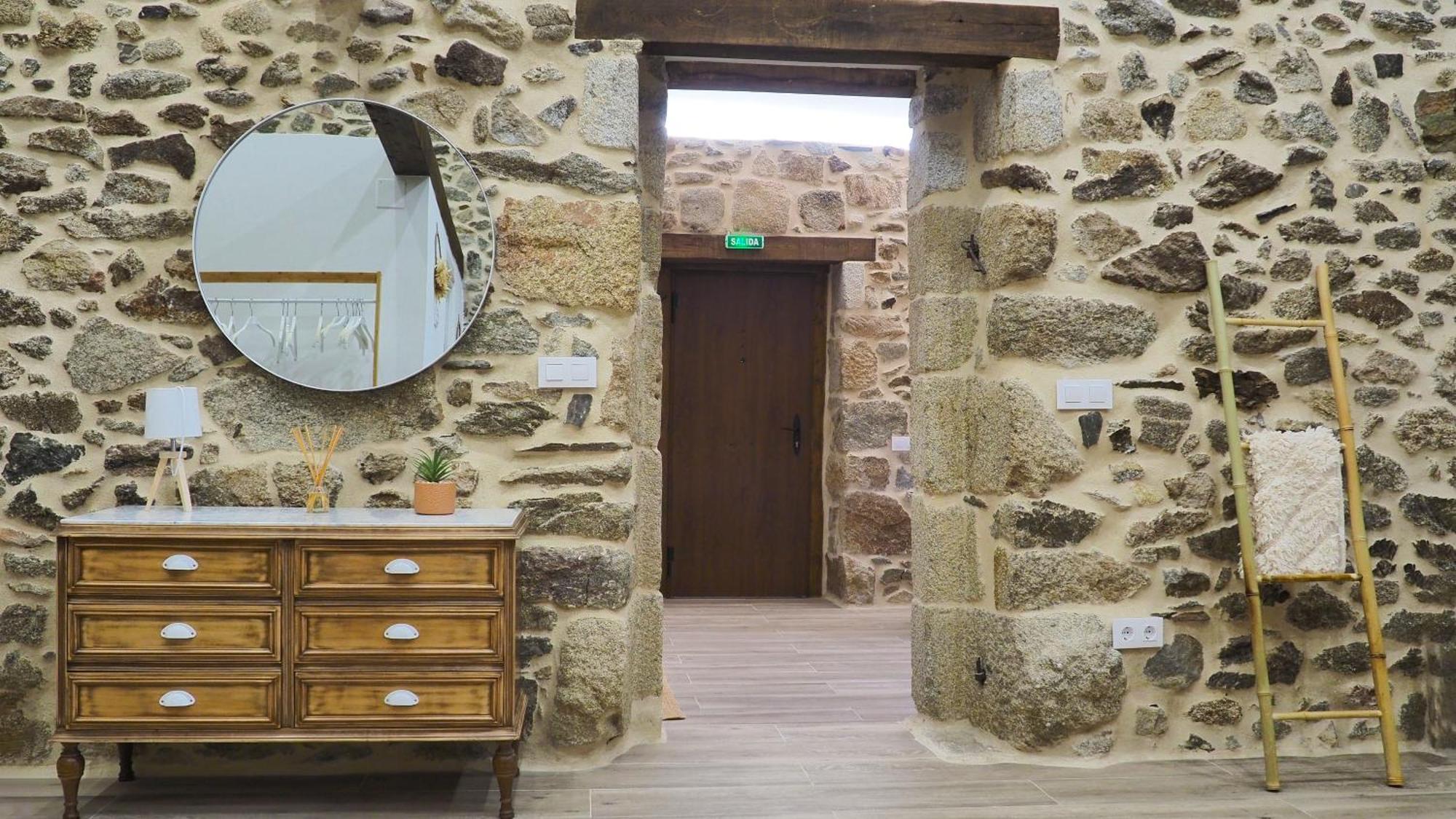 Apartamentos Muralla Sacra Sober Eksteriør billede