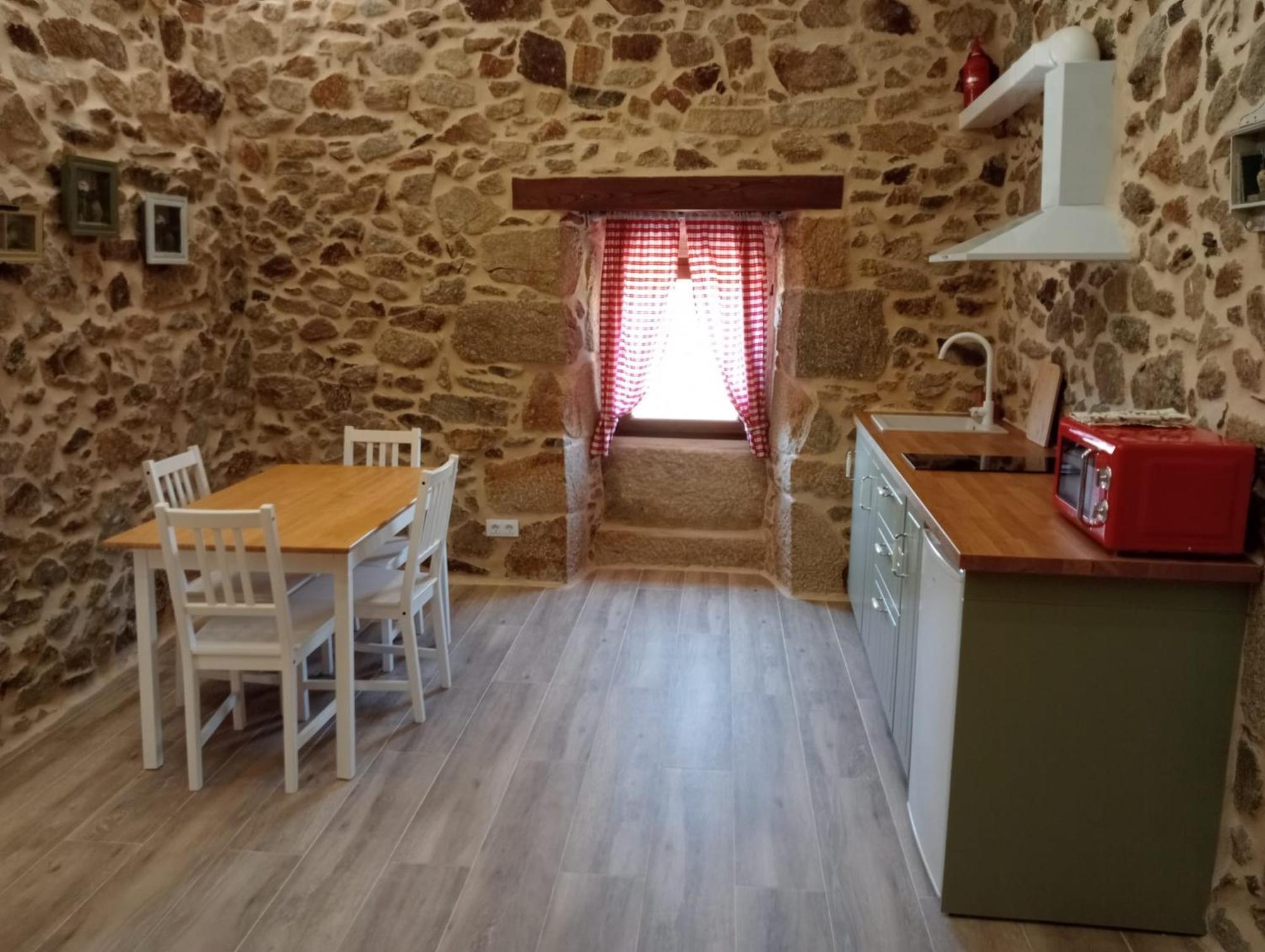 Apartamentos Muralla Sacra Sober Eksteriør billede
